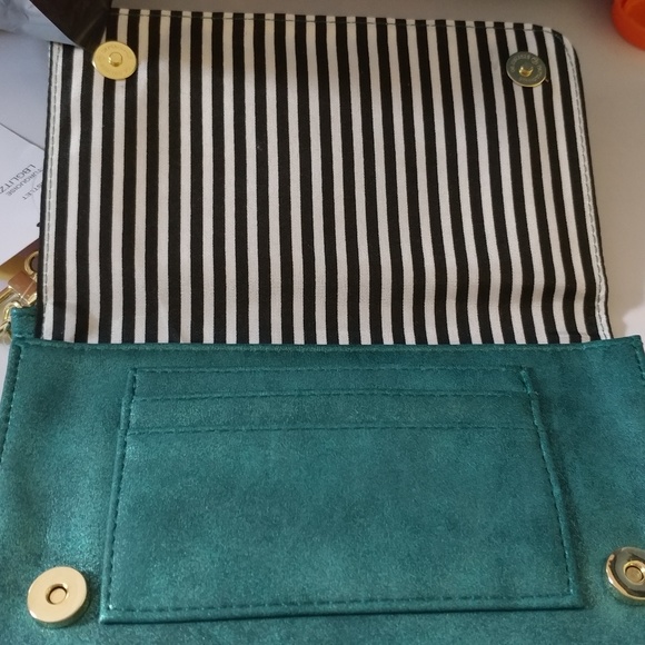 💙HP!!💙Betsey Johnson turquoise glitzy wristlet - Picture 3 of 4